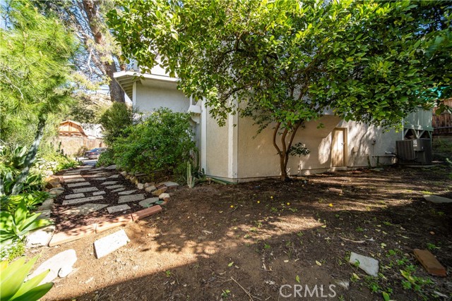 23564 County Line Road, Chatsworth (los Angeles), CA 91311 Listing Photo  49