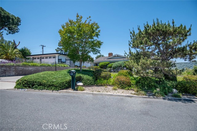 11 Sunnyfield, Rolling Hills Estates, California 90274, 4 Bedrooms Bedrooms, ,2 BathroomsBathrooms,Residential,Sold,Sunnyfield,PV22127570