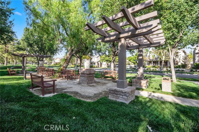 Detail Gallery Image 29 of 31 For 27626 Sunny Creek Dr, Valencia,  CA 91354 - 3 Beds | 2/1 Baths