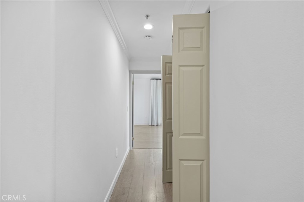 https://media.crmls.org/medias/affbef31-2327-4d13-91e4-0739a9d75da2.jpg?preset=X-Large