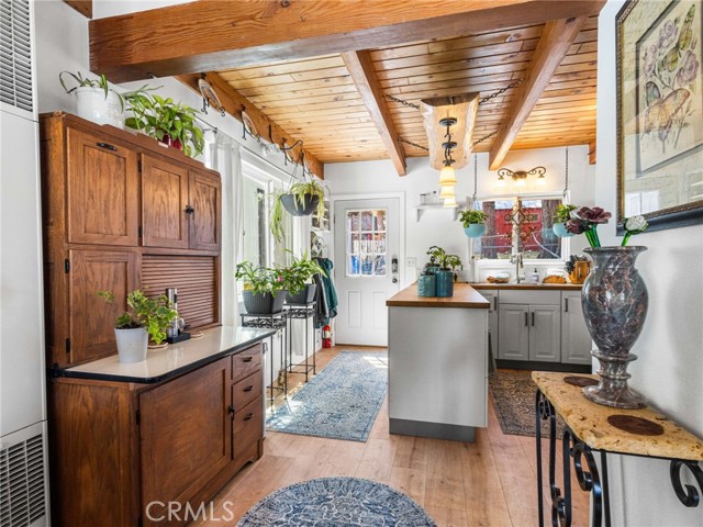 Detail Gallery Image 20 of 54 For 40155 Mahanoy, Big Bear Lake,  CA 92315 - 2 Beds | 1 Baths