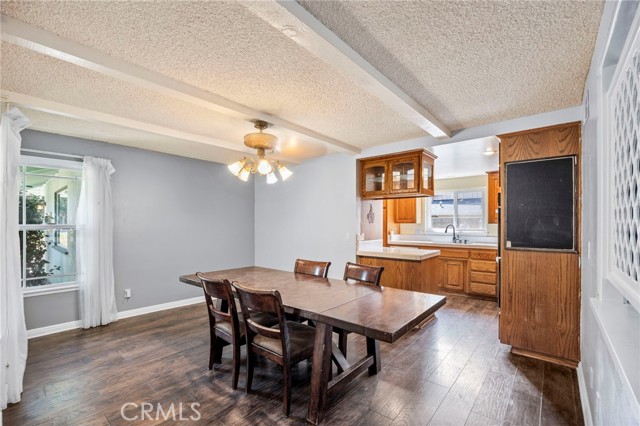 Detail Gallery Image 5 of 25 For 5430 Electric Ave, San Bernardino,  CA 92407 - 4 Beds | 3 Baths