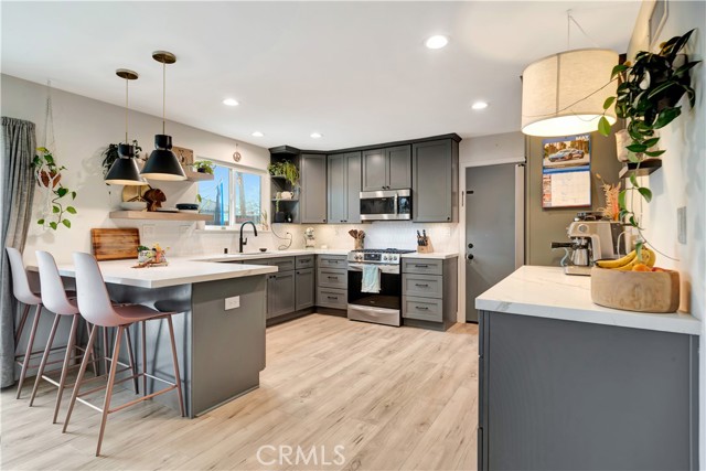 Detail Gallery Image 6 of 21 For 2447 Young Ave, Thousand Oaks,  CA 91360 - 4 Beds | 2 Baths