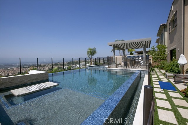 Detail Gallery Image 61 of 69 For 20300 W Windsor Ln, Northridge,  CA 91326 - 5 Beds | 6 Baths