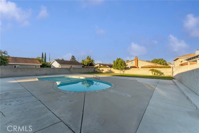 9646 Palmetto Avenue, Fontana CA: https://media.crmls.org/medias/affd8132-9f5e-4a0e-9907-85cbe5229abe.jpg