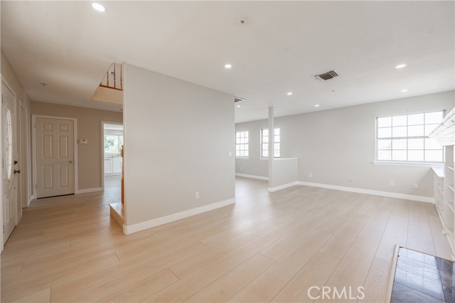 Detail Gallery Image 10 of 61 For 957 Sierra Hills Ln, Palmdale,  CA 93550 - 3 Beds | 2 Baths