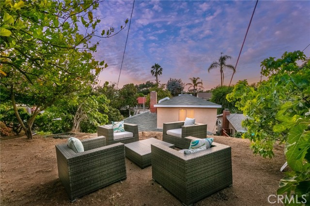 420 Canyon Drive, Glendale CA: https://media.crmls.org/medias/affeb38f-4af7-462c-8a8e-0f363c94f638.jpg