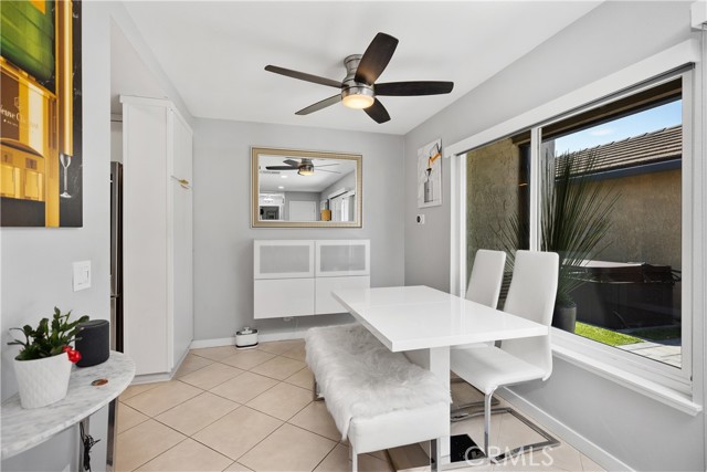 40 Tangerine, Irvine CA: https://media.crmls.org/medias/affefa66-3bd1-402f-bcde-71a948b8c107.jpg