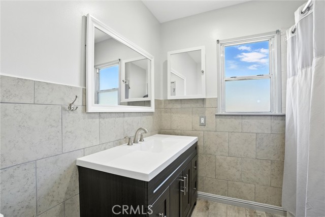10416 Fairgrove, Tujunga CA: https://media.crmls.org/medias/afff96cc-5fb7-407b-be79-cbbeecfb8b21.jpg