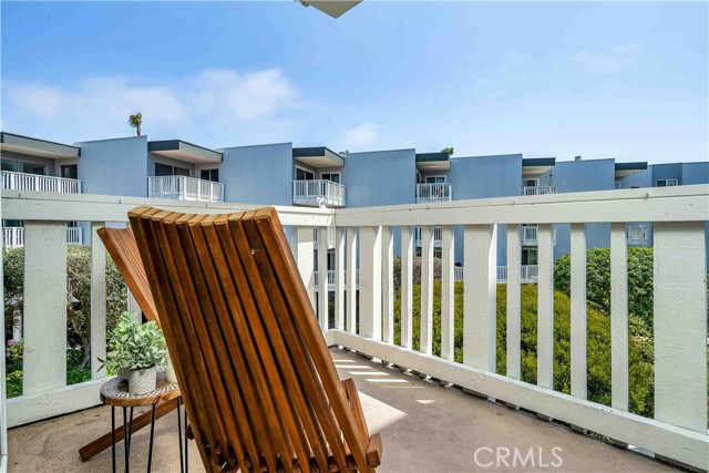 Detail Gallery Image 4 of 31 For 640 the Village #201,  Redondo Beach,  CA 90277 - 0 Beds | 1 Baths