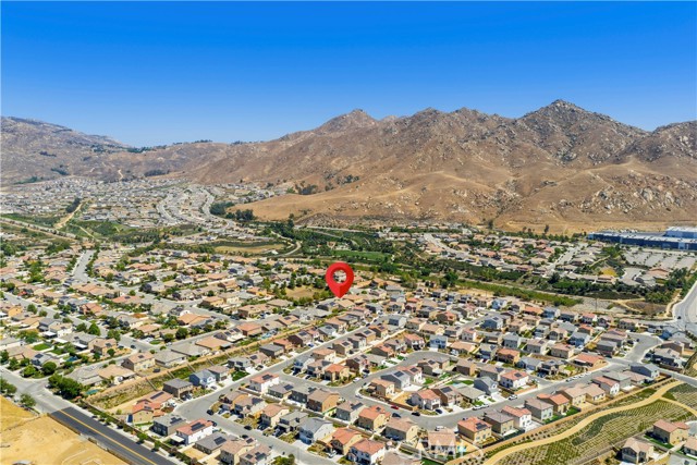 7659 Prairie Drive, Riverside CA: https://media.crmls.org/medias/b000add9-e312-4511-9d61-6c408ca37db9.jpg