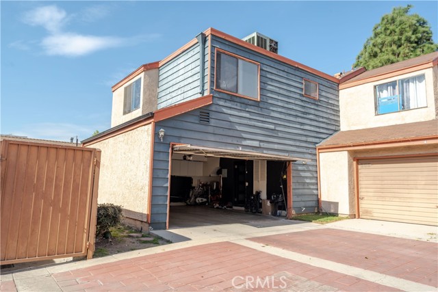 Detail Gallery Image 13 of 16 For 15024 Nordhoff #5,  North Hills,  CA 91343 - 3 Beds | 3 Baths