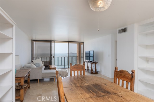 1750 E Ocean Boulevard, Long Beach CA: https://media.crmls.org/medias/b0015936-ce3f-46be-b15e-7f8b08527e08.jpg