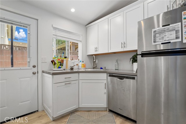 2704 Gates Avenue, Redondo Beach, California 90278, ,Residential Income,Sold,Gates,SB22164603