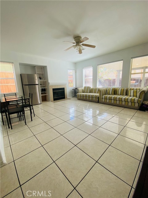 22421 Hawthorn Avenue, Moreno Valley CA: https://media.crmls.org/medias/b001ae70-d032-4d8b-87bd-5b8357a203d8.jpg
