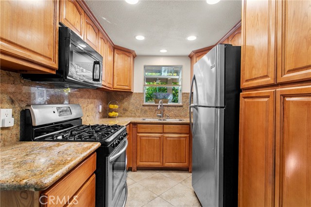 Detail Gallery Image 15 of 29 For 11382 Andrew Dr #19,  Garden Grove,  CA 92843 - 3 Beds | 2/1 Baths