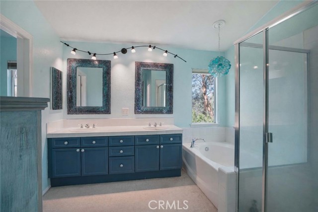 Detail Gallery Image 23 of 45 For 27624 Briarcliff Pl, Valencia,  CA 91354 - 5 Beds | 3 Baths