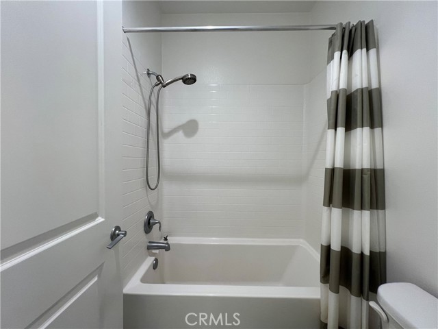 Detail Gallery Image 14 of 17 For 4917 S Avocado Trl, Ontario,  CA 91762 - 5 Beds | 4 Baths