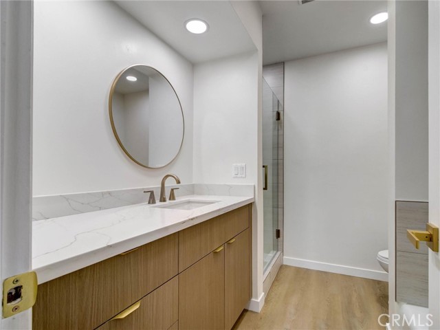 4915 Tyrone, 325 photo 30