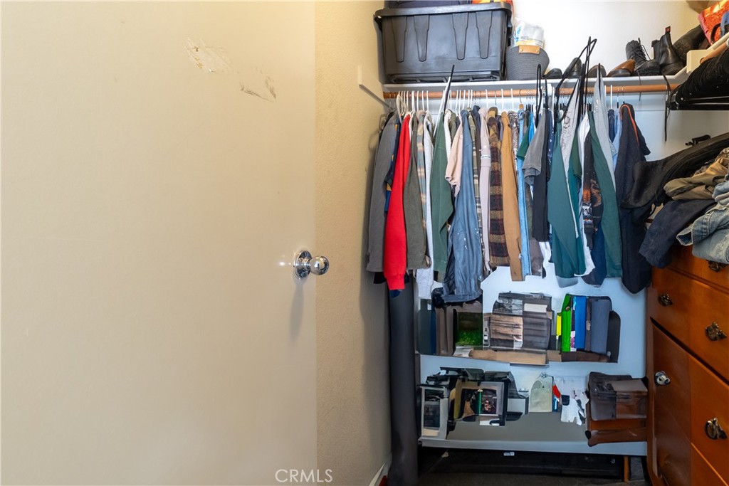 https://media.crmls.org/medias/b00657f1-0e9e-49ae-8084-302f25cc95b8.jpg?preset=X-Large