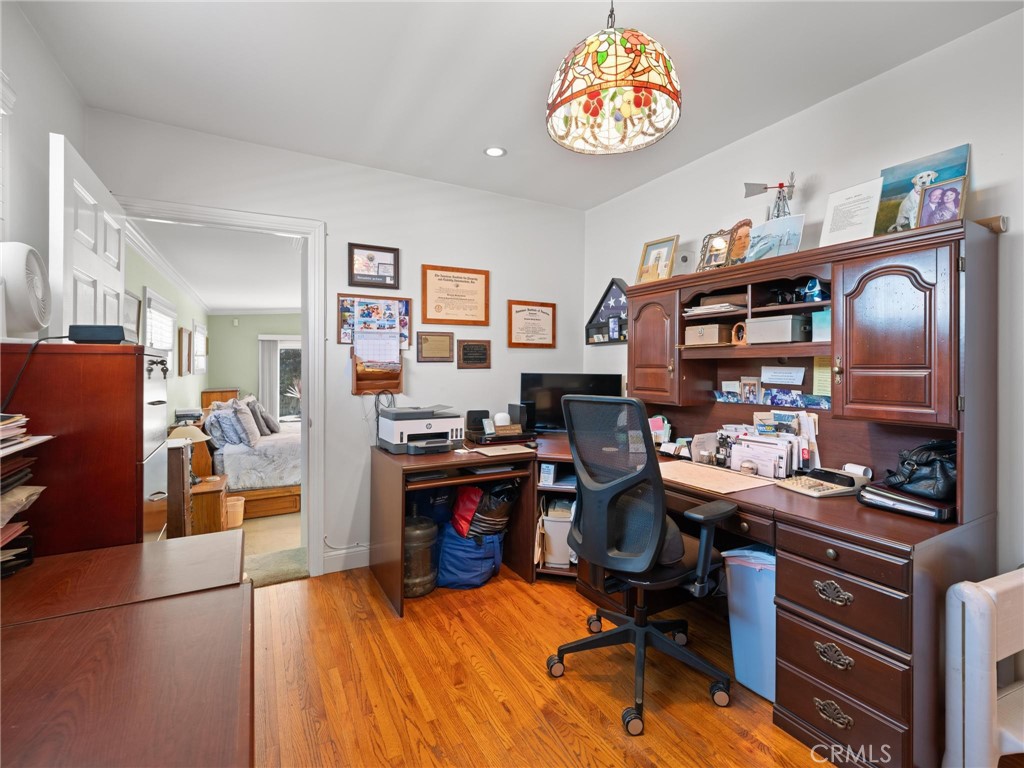 MLS #SB25185366 img 24