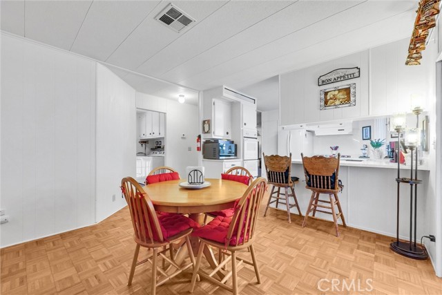 Detail Gallery Image 10 of 29 For 1251 Lugonia Ave #3,  Redlands,  CA 92374 - 2 Beds | 2 Baths