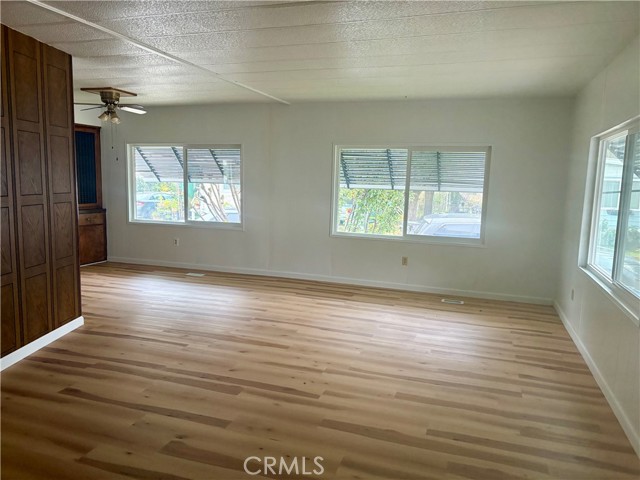 Detail Gallery Image 3 of 23 For 6368 Lincoln Bld, Oroville,  CA 95966 - 3 Beds | 2 Baths