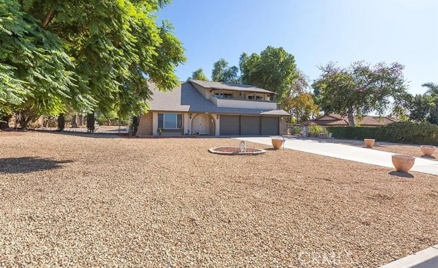Detail Gallery Image 1 of 19 For 7460 Summit St, Riverside,  CA 92504 - 4 Beds | 2/1 Baths