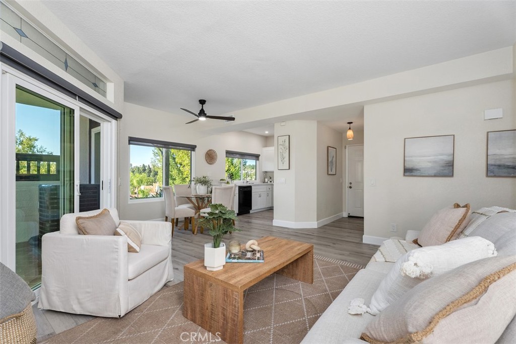 https://media.crmls.org/medias/b008c15e-5e50-4f1f-be4f-ff49c178ce7c.jpg?preset=X-Large