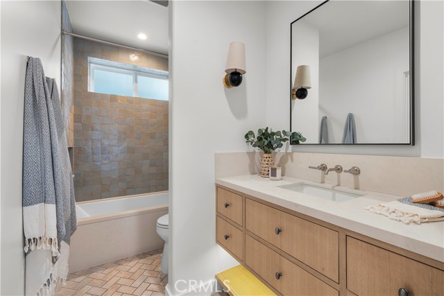 2716 Highland Avenue, Manhattan Beach, California 90266, 3 Bedrooms Bedrooms, ,2 BathroomsBathrooms,Residential,For Sale,Highland,SB25214267