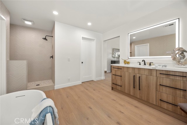 Detail Gallery Image 40 of 56 For 3412 E Longridge Dr, Orange,  CA 92867 - 4 Beds | 4 Baths