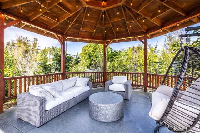 Detail Gallery Image 7 of 17 For 6099 Nutmeg Ln, Yorba Linda,  CA 92886 - 5 Beds | 3 Baths
