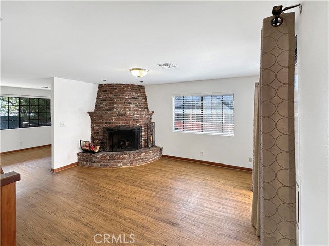 199 N Hermosa Avenue, Sierra Madre CA: https://media.crmls.org/medias/b00a9bcd-0801-49d6-96d4-b0bd89fdbed7.jpg