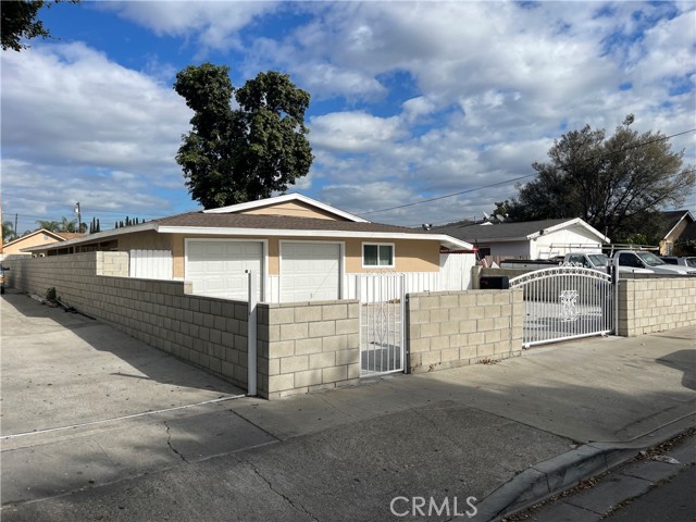 Detail Gallery Image 1 of 1 For 213 E Central Ave, Santa Ana,  CA 92707 - – Beds | – Baths