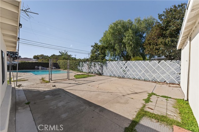 Detail Gallery Image 38 of 49 For 10818 Loch Avon, Whittier,  CA 90606 - 3 Beds | 2 Baths