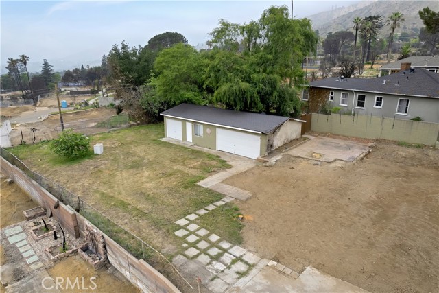 3257 Lake Avenue, Altadena CA: https://media.crmls.org/medias/b00cc542-8b71-463d-a3cb-e8e7e04b170b.jpg