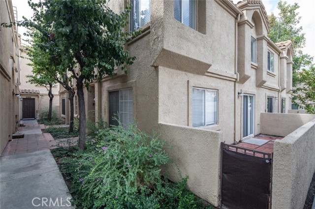 21216 Jasmines Way, Lake Forest CA: https://media.crmls.org/medias/b00e08ec-78b6-43e4-9632-0923550806ad.jpg