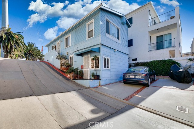 3809 Crest Drive, Manhattan Beach, California 90266, 2 Bedrooms Bedrooms, ,2 BathroomsBathrooms,Residential,For Sale,Crest,SB25031070