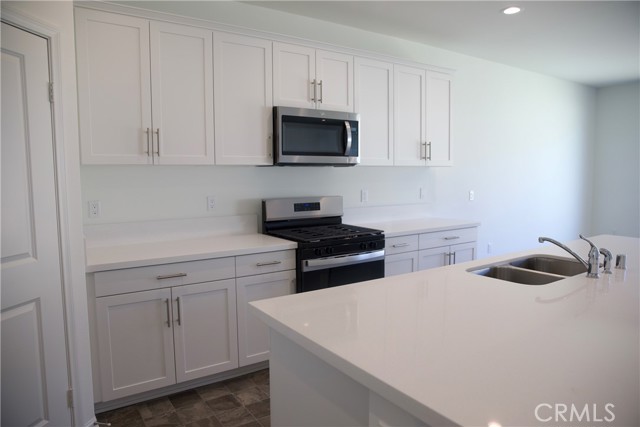 Detail Gallery Image 5 of 24 For 25045 Mountain Violet, Menifee,  CA 92586 - 5 Beds | 3 Baths