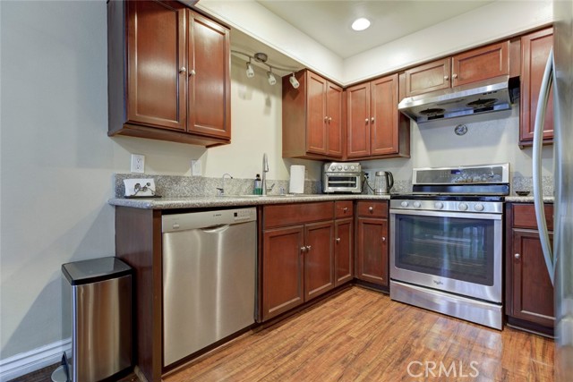 Detail Gallery Image 8 of 20 For 7631 Vineland #2,  Sun Valley,  CA 91352 - 2 Beds | 1/1 Baths