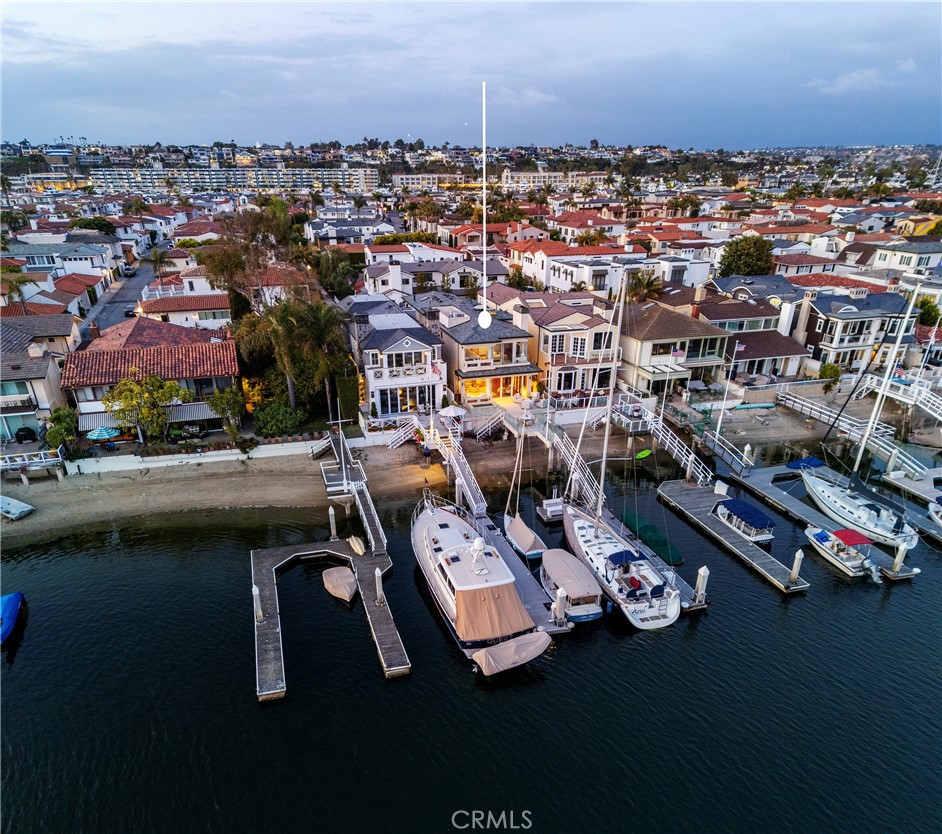 https://media.crmls.org/medias/b0105c06-6a4c-4fe0-845c-e4f73f73688c.jpg?preset=X-Large