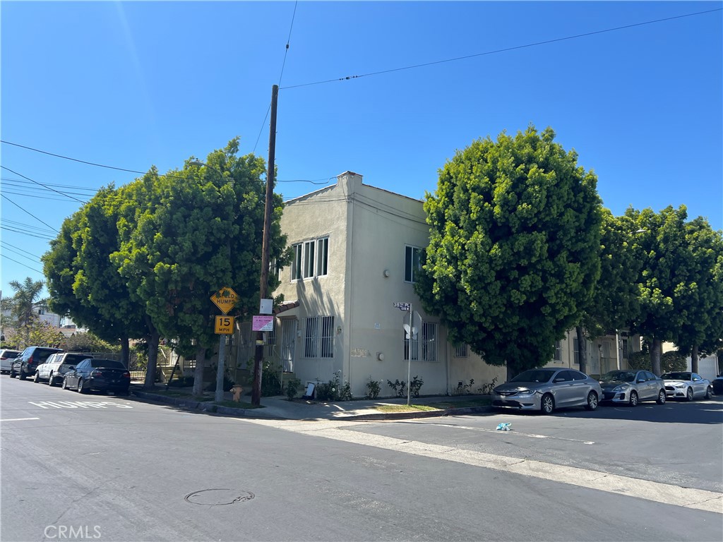 1557 W 36th Place #1/2