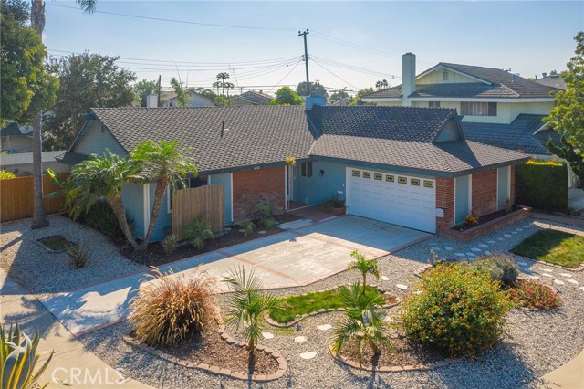 6432 Reubens Dr, Huntington Beach, CA 92647