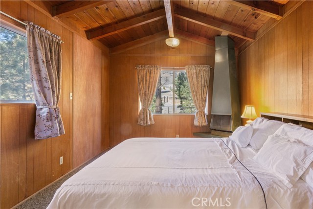 Detail Gallery Image 9 of 30 For 592 Mountain View Ave, Wrightwood,  CA 92397 - 2 Beds | 1 Baths