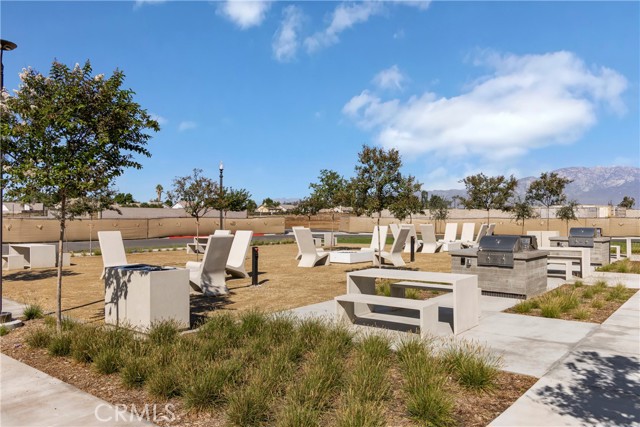 Detail Gallery Image 10 of 13 For 3443 East Moonstone Dr, Ontario,  CA 91761 - 3 Beds | 2/1 Baths