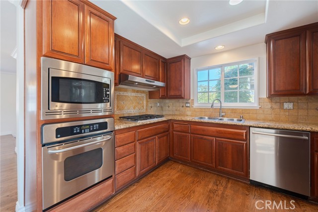 Detail Gallery Image 6 of 45 For 15871 Belfast Ln, Huntington Beach,  CA 92647 - 3 Beds | 2/1 Baths