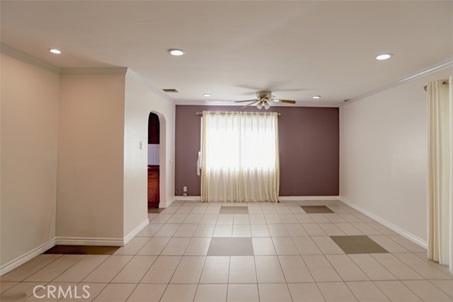 Detail Gallery Image 2 of 16 For 1402 N Parsons, Santa Ana,  CA 92703 - 4 Beds | 2 Baths