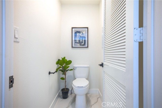 Detail Gallery Image 52 of 75 For 2122 Century Park Ln #111,  Los Angeles,  CA 90067 - 2 Beds | 2/1 Baths