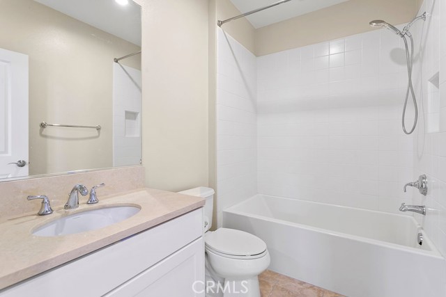 Detail Gallery Image 12 of 18 For 251 Mayfair, Irvine,  CA 92620 - 3 Beds | 2 Baths