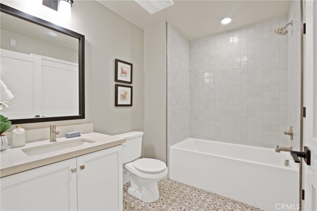 10. 927 Deep Valley Drive #111 Rolling Hills Estates, CA 90274